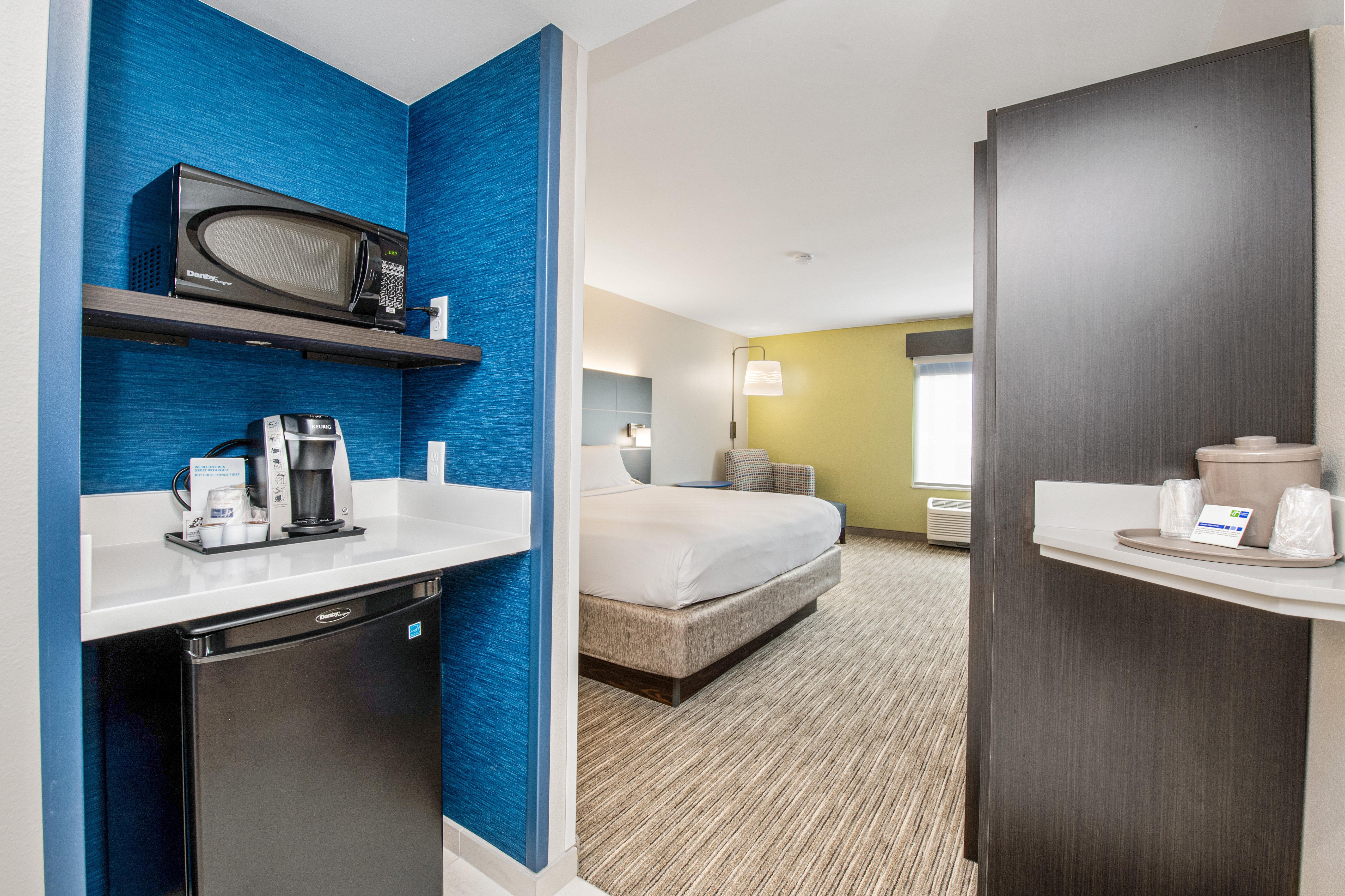 Hotel Holiday Express - By Ihg 2*