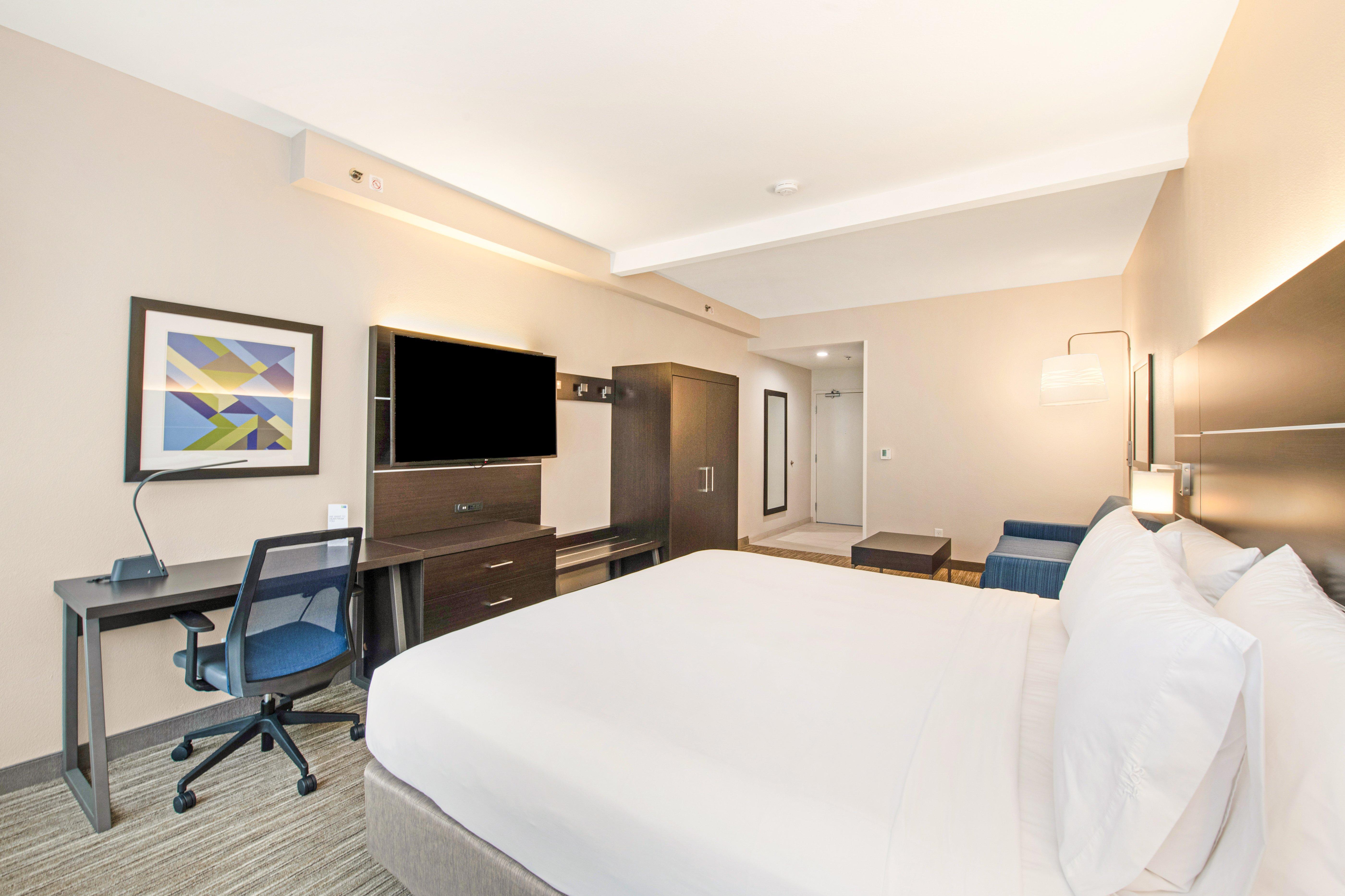 Holiday Express - By Ihg Hotel Delafield